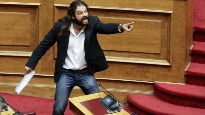 Σφίγγει ο κλοιός γύρω από τον Μπαρμπαρούση – Πού κρύβεται ο πρώην χρυσαυγίτης βουλευτής